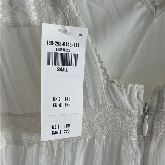 ✨ Brand New, Never Worn ✨ Elegant White Sleeveless Dress - Picture 3 of 3